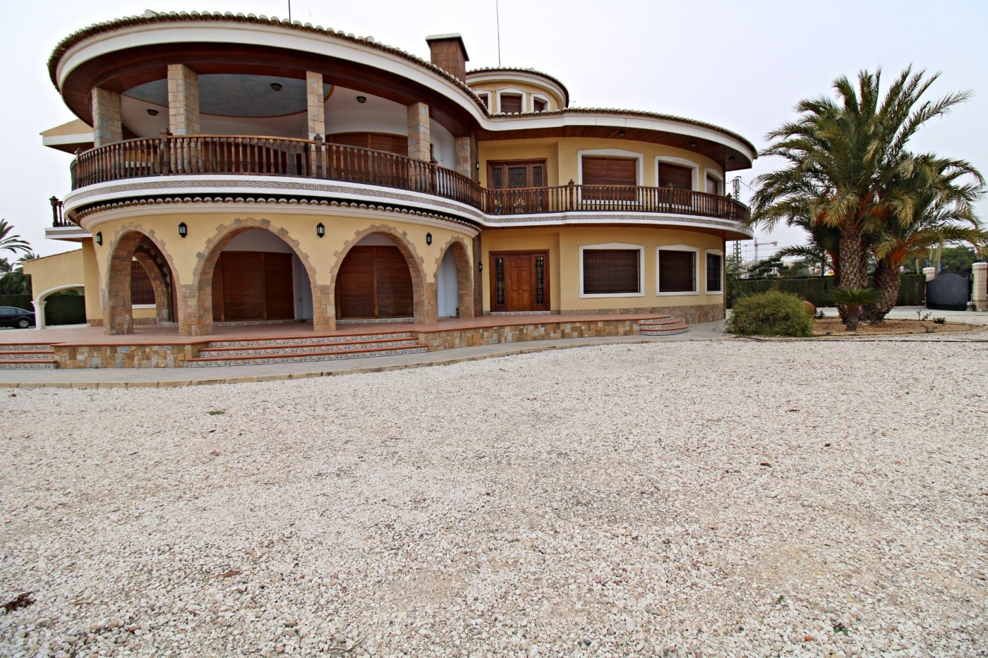 property image #0