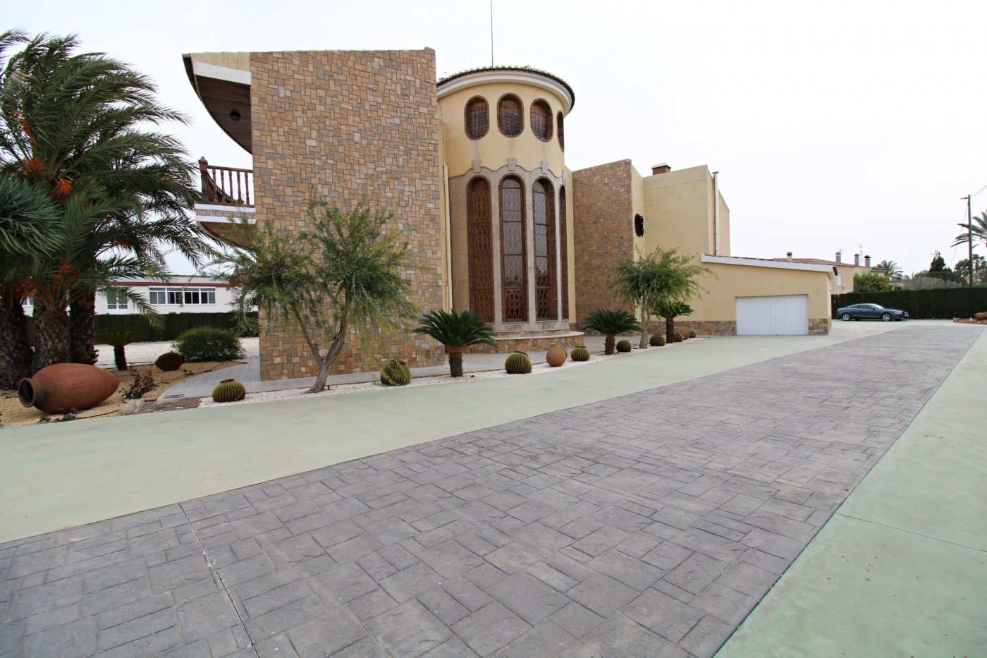 property image #1