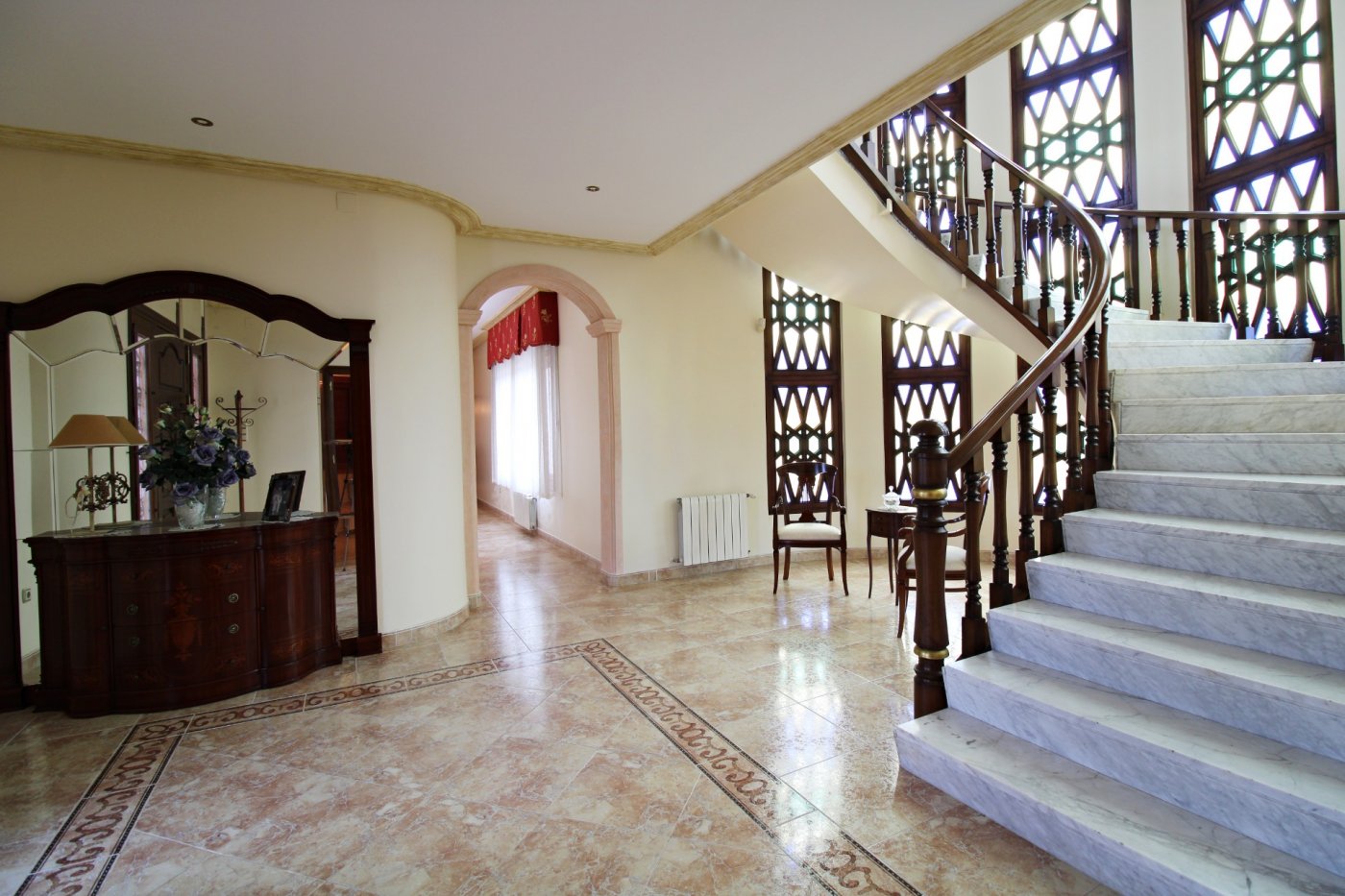 property image #3