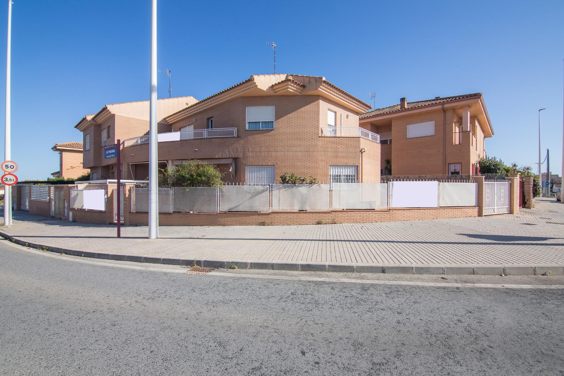 property image #0