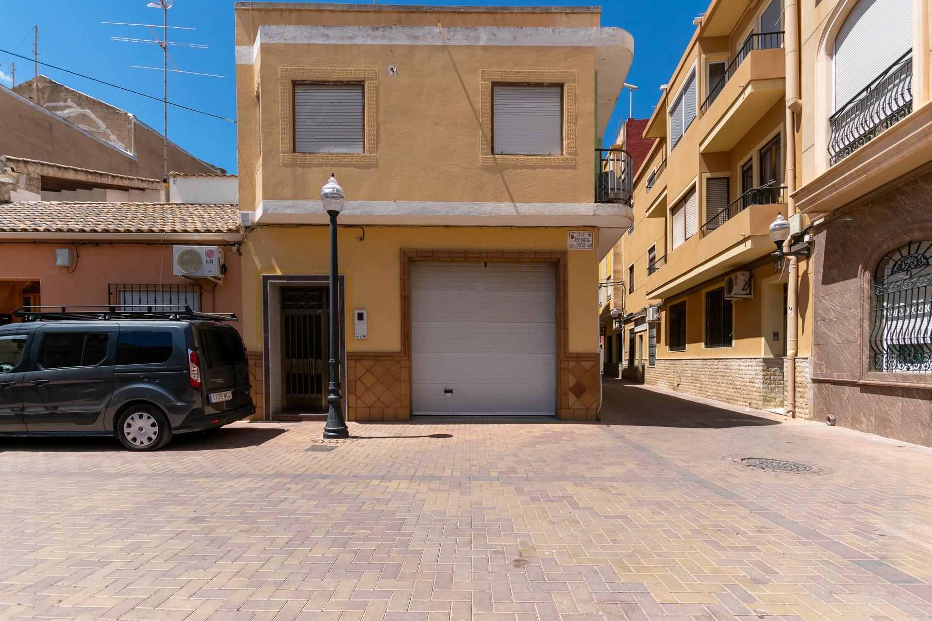 property image #0