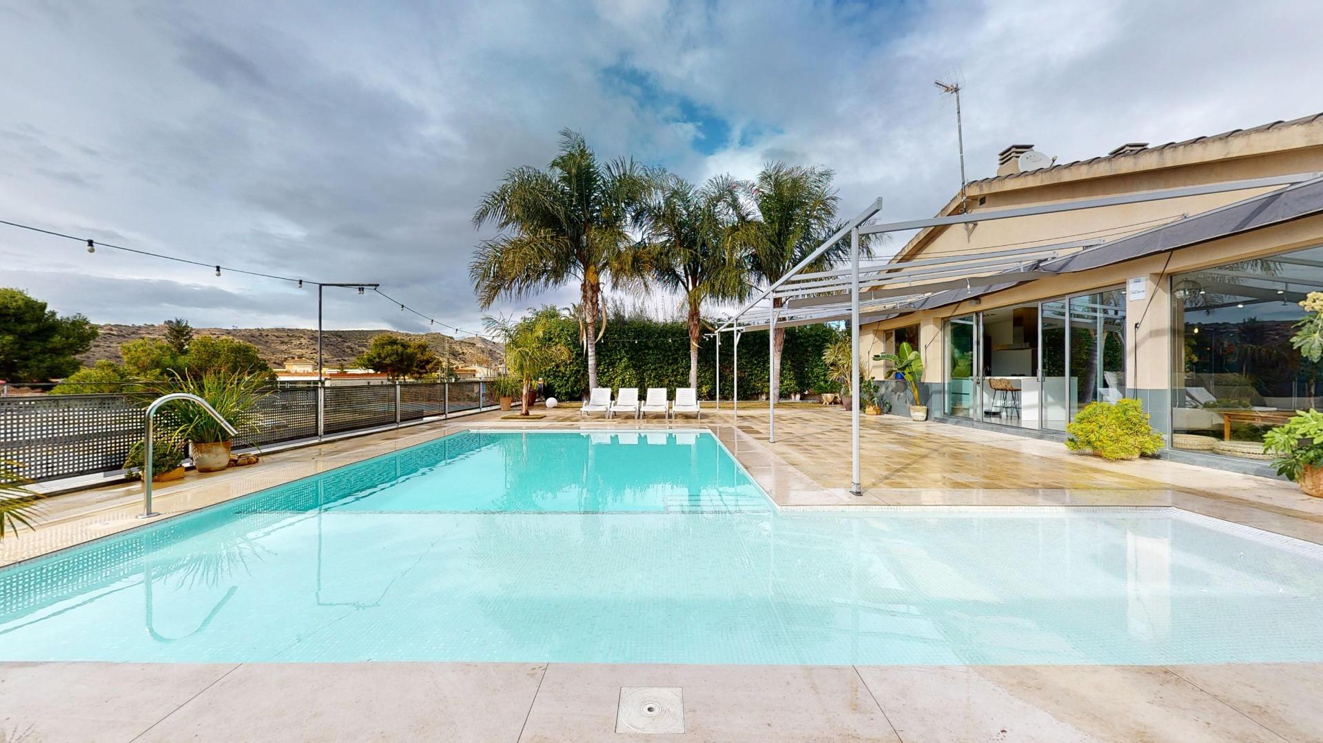 property image #4