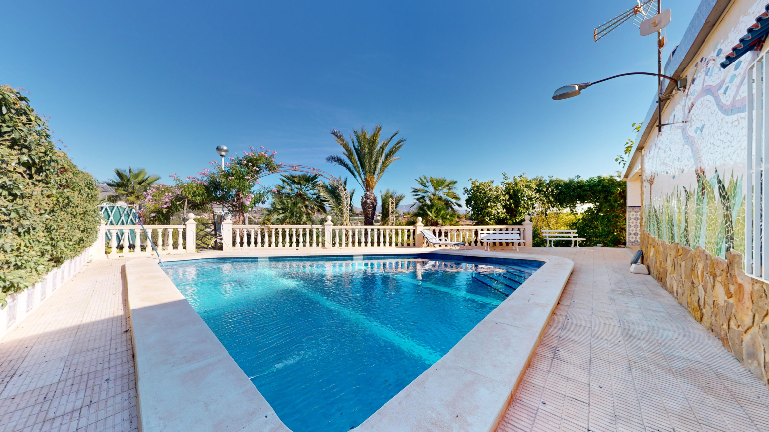 property image #0
