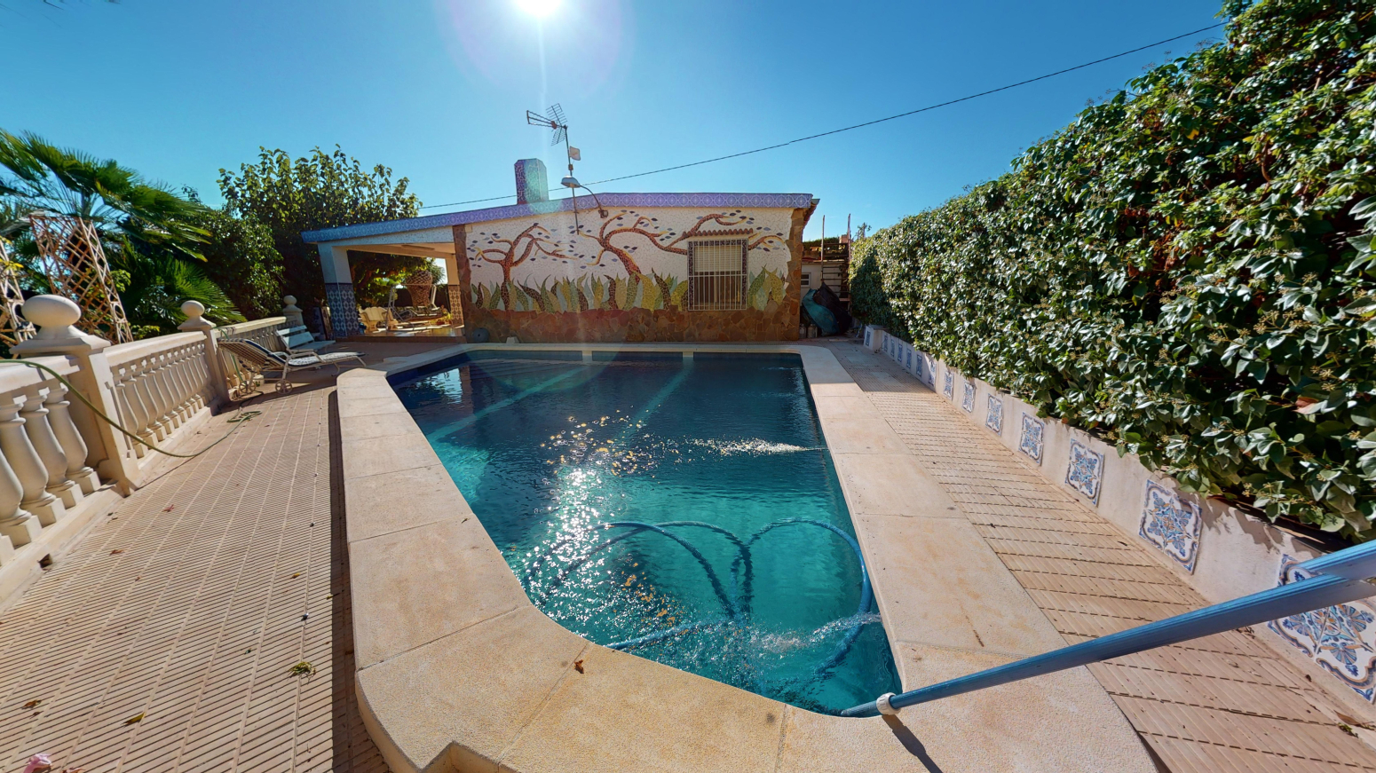 property image #3