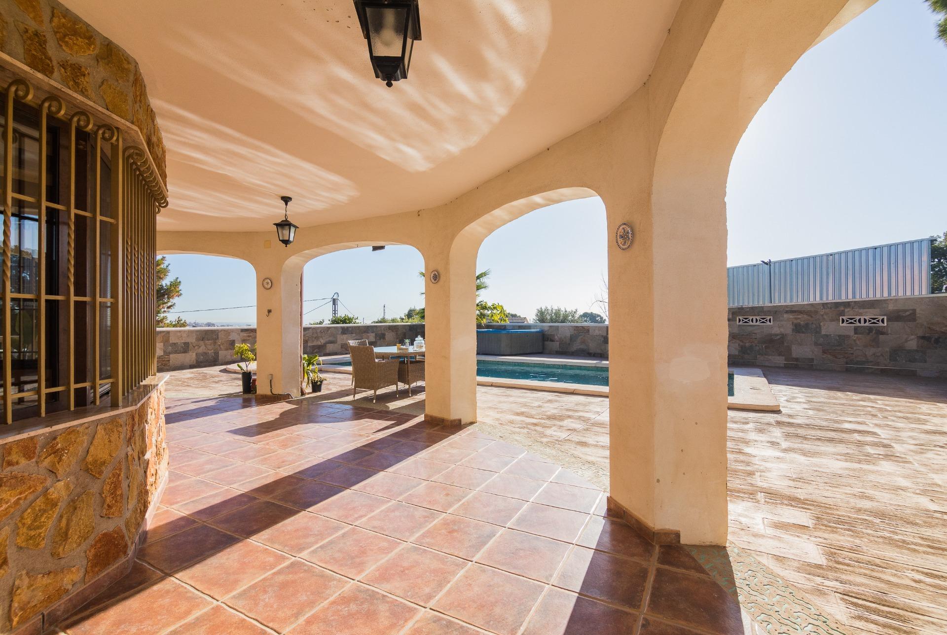 property image #3