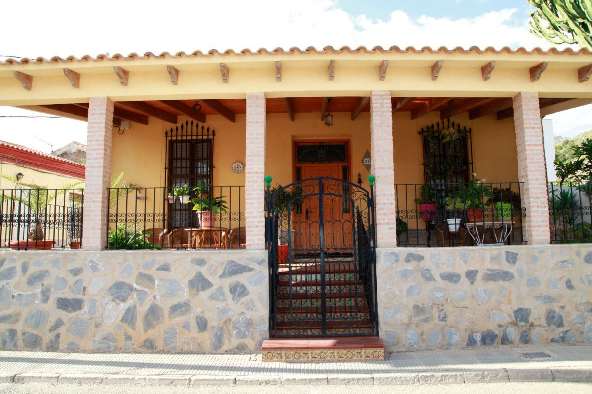 property image #1