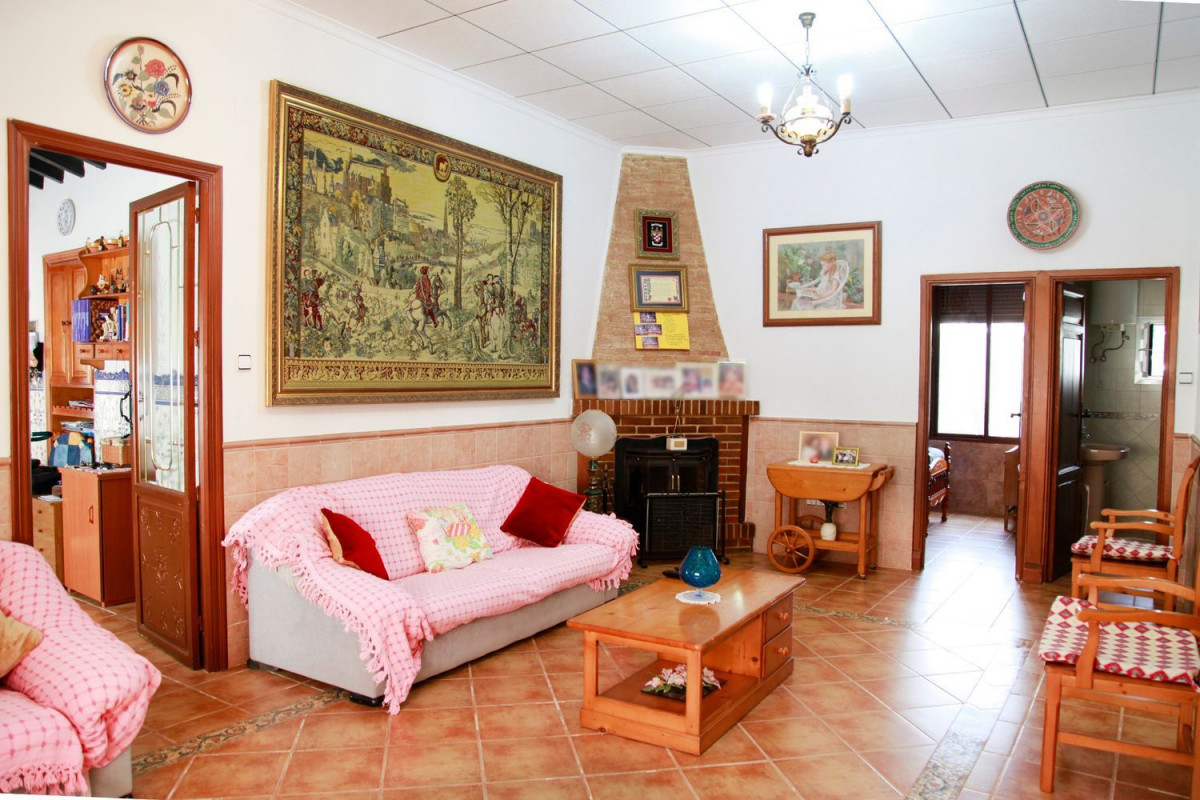 property image #3