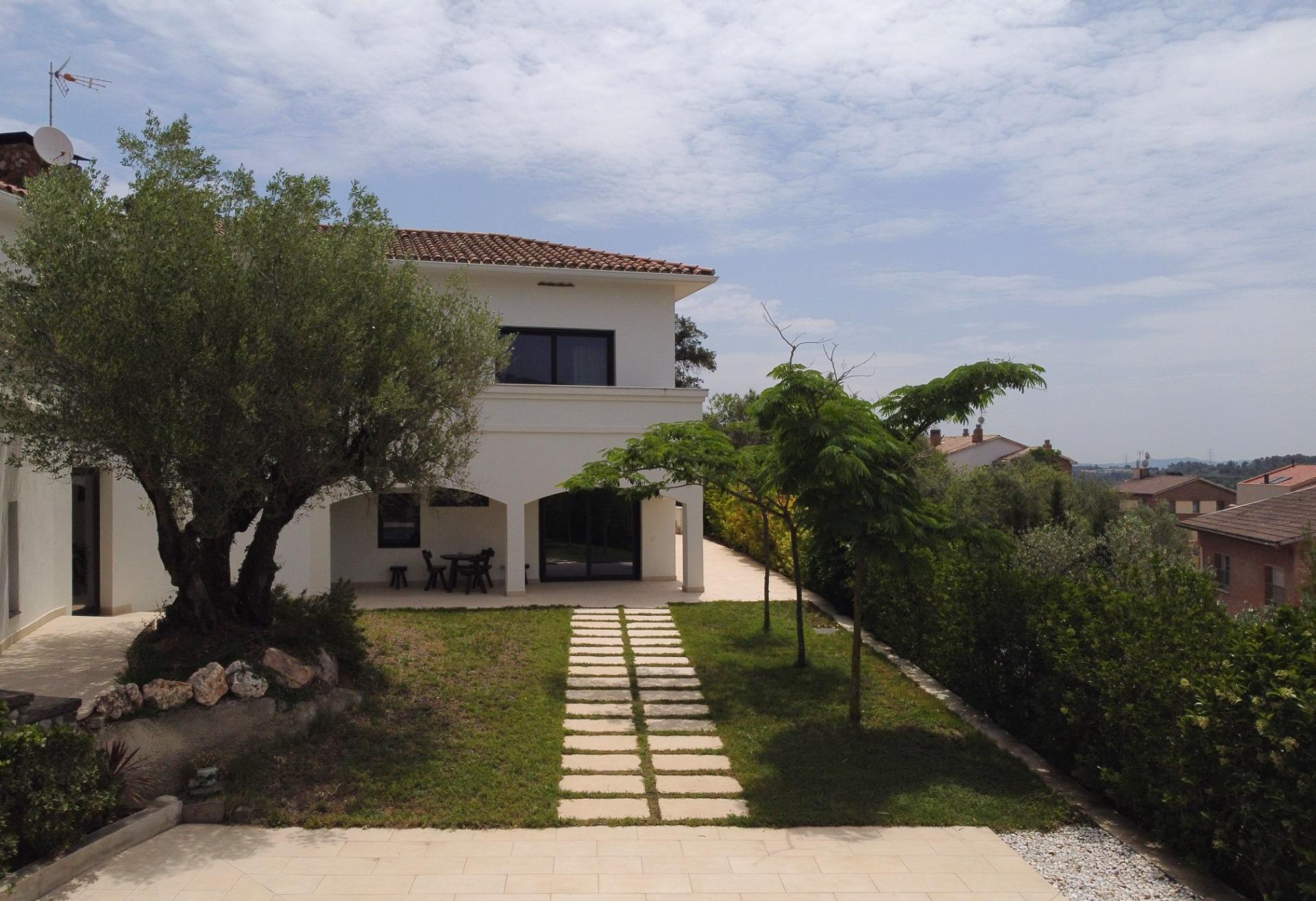 property image #1