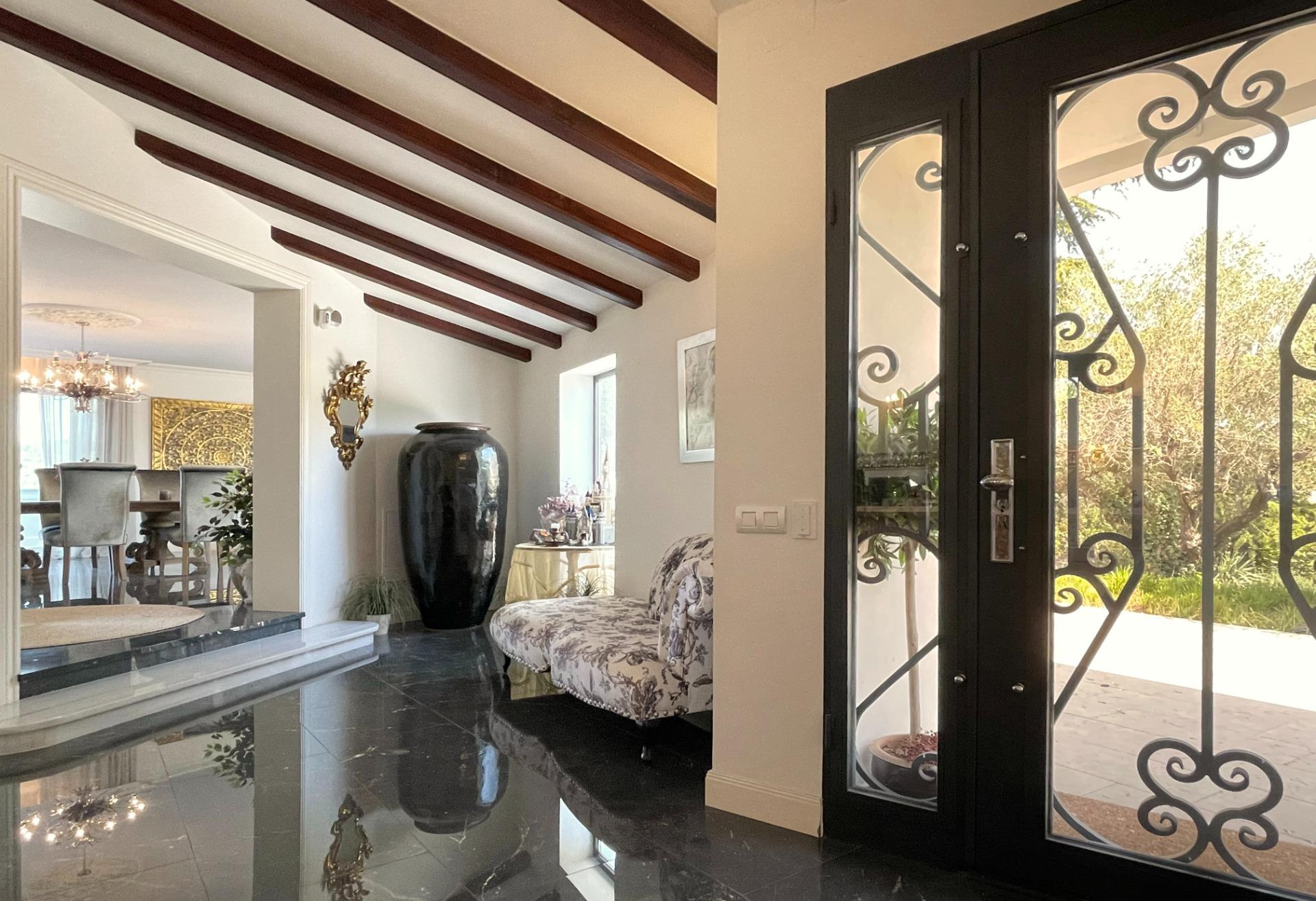 property image #2