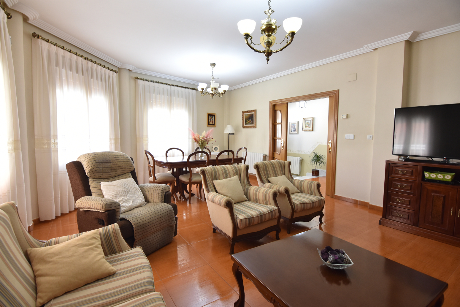 property image #1