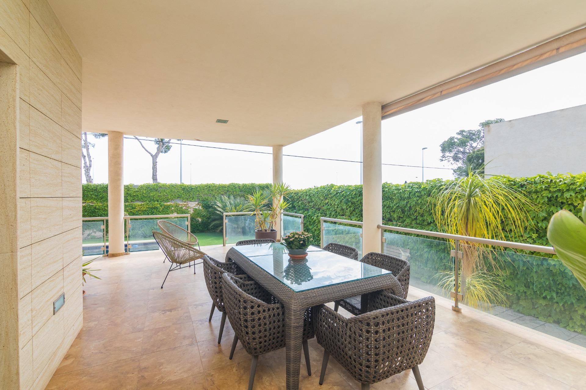 property image #3