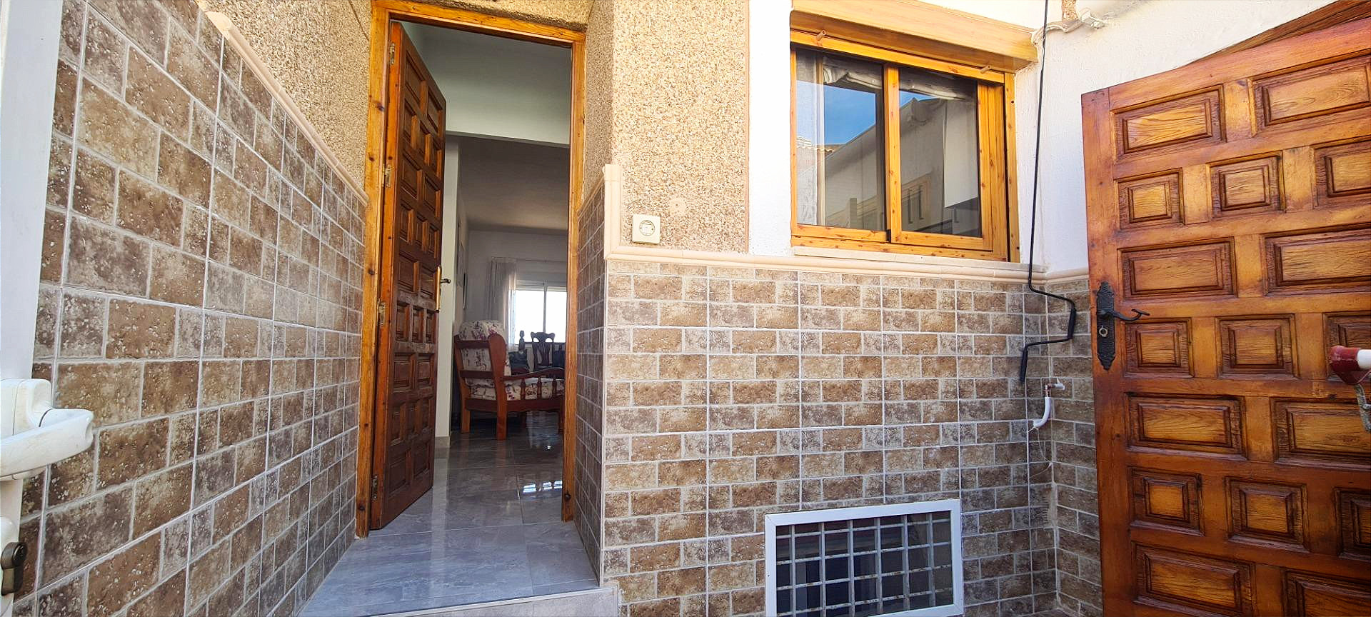 property image #3