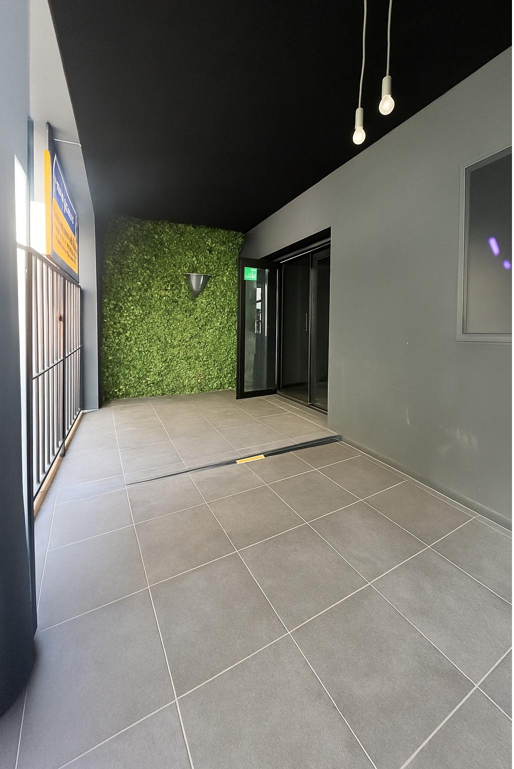 property image #0