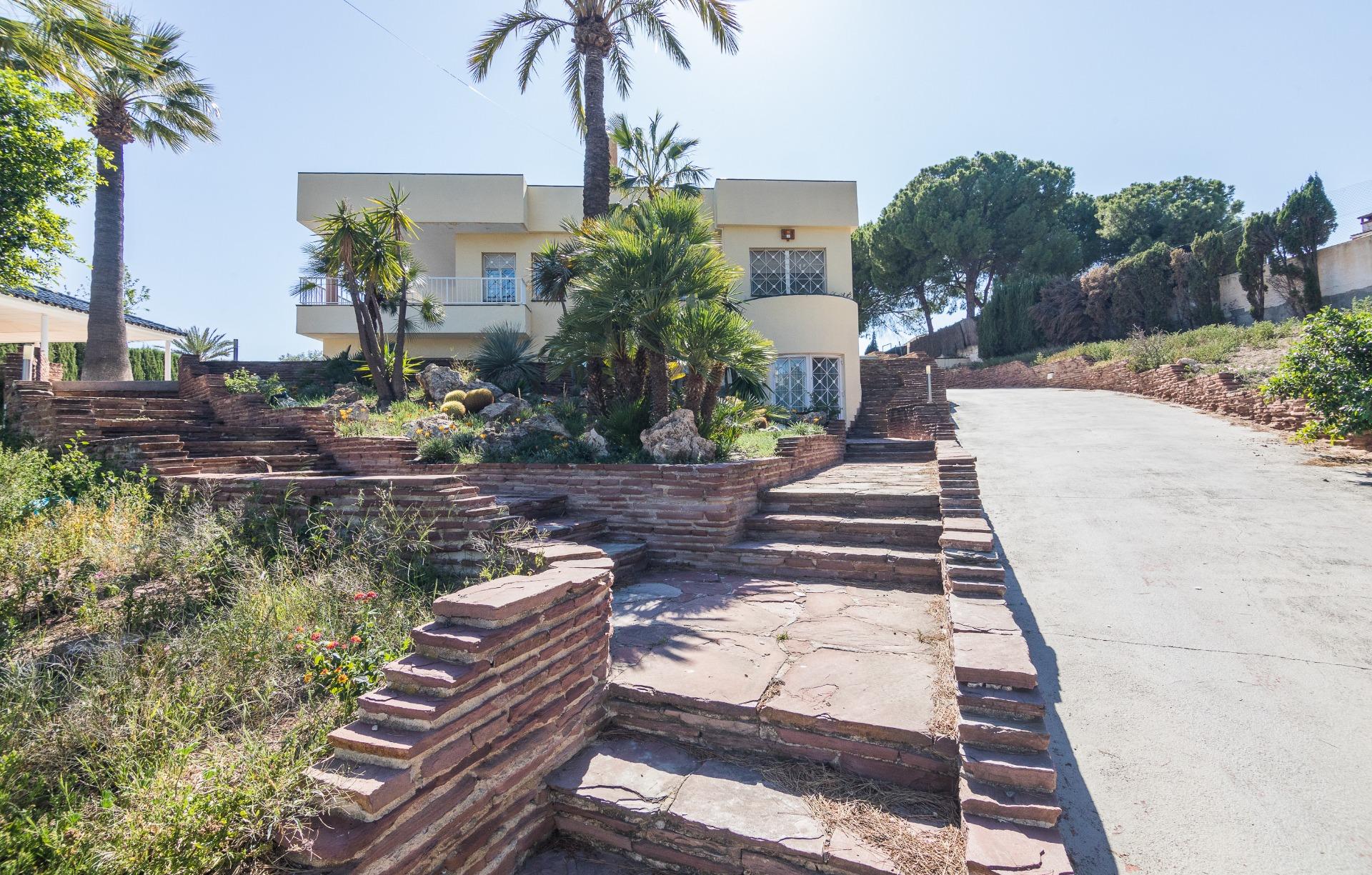 property image #1