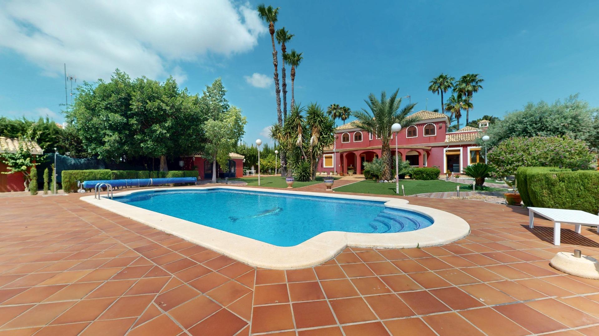 property image #0