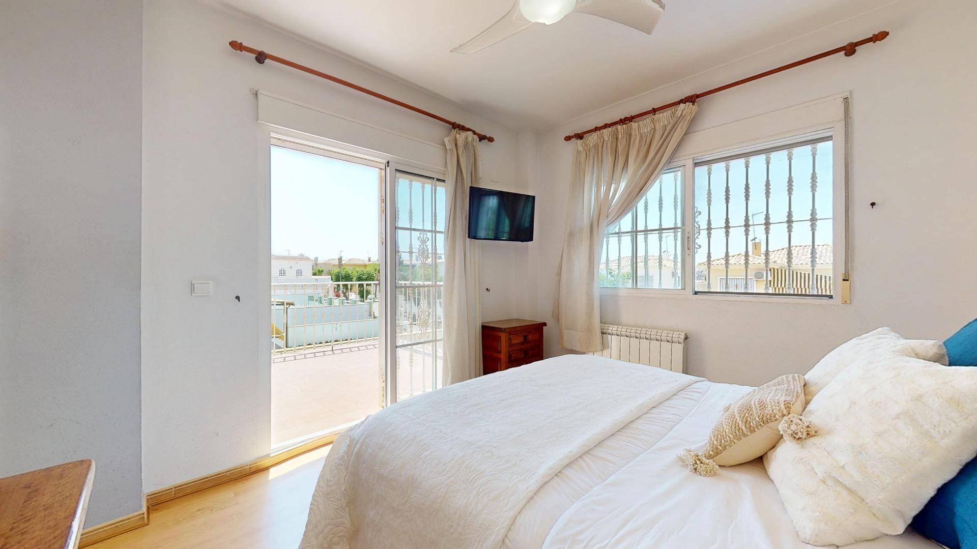 property image #3