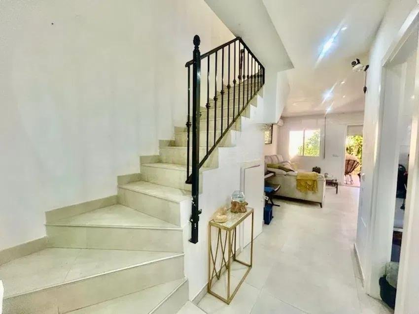 property image #3