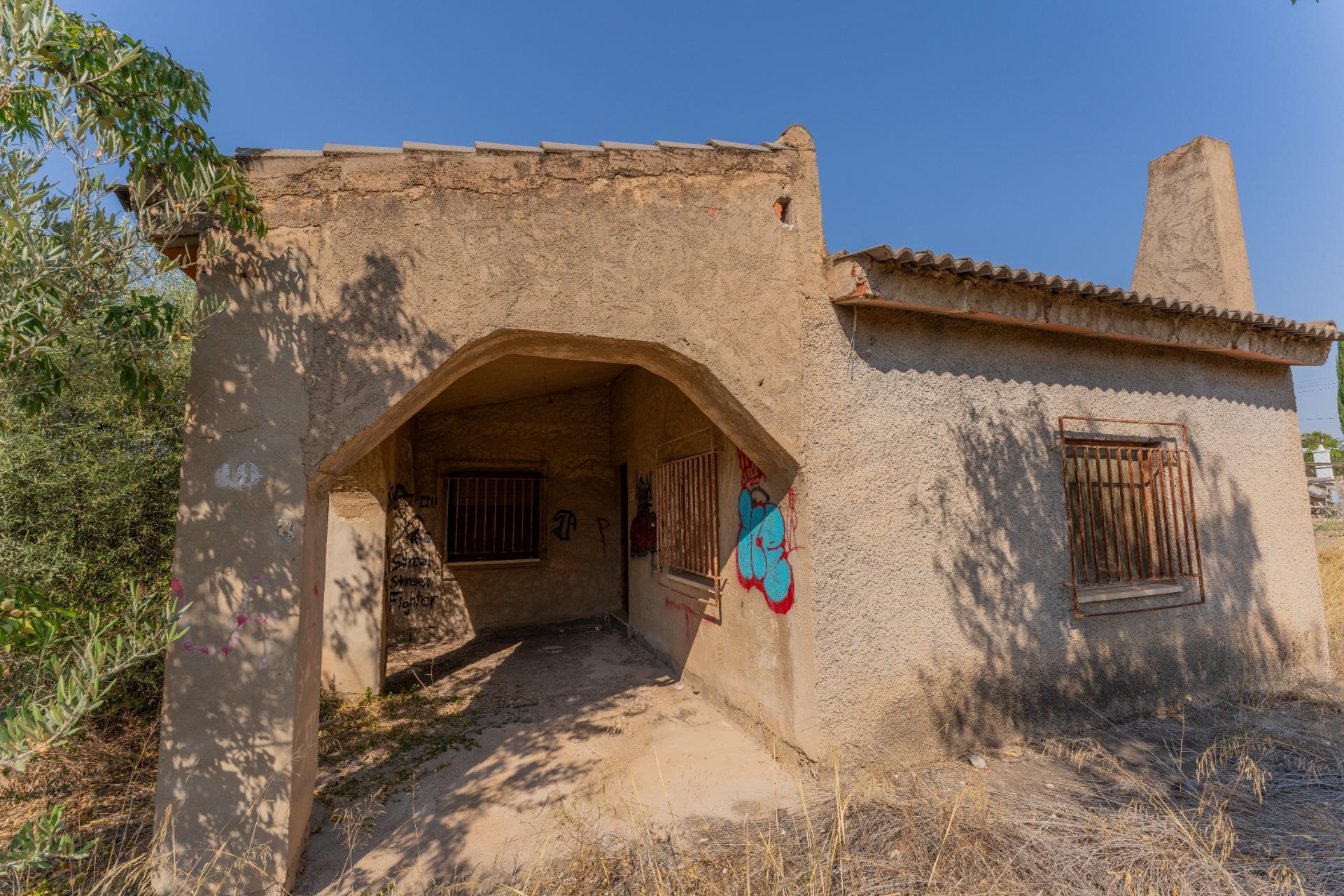 property image #3
