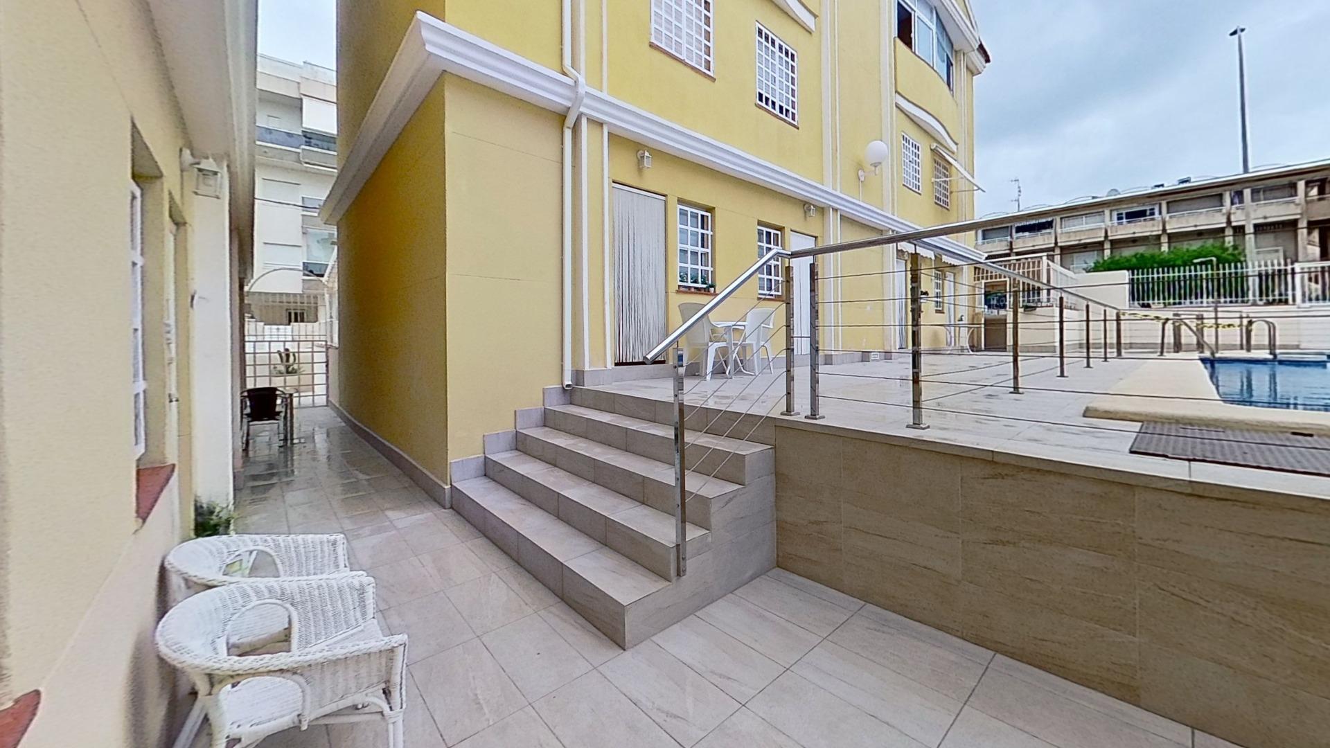 property image #2