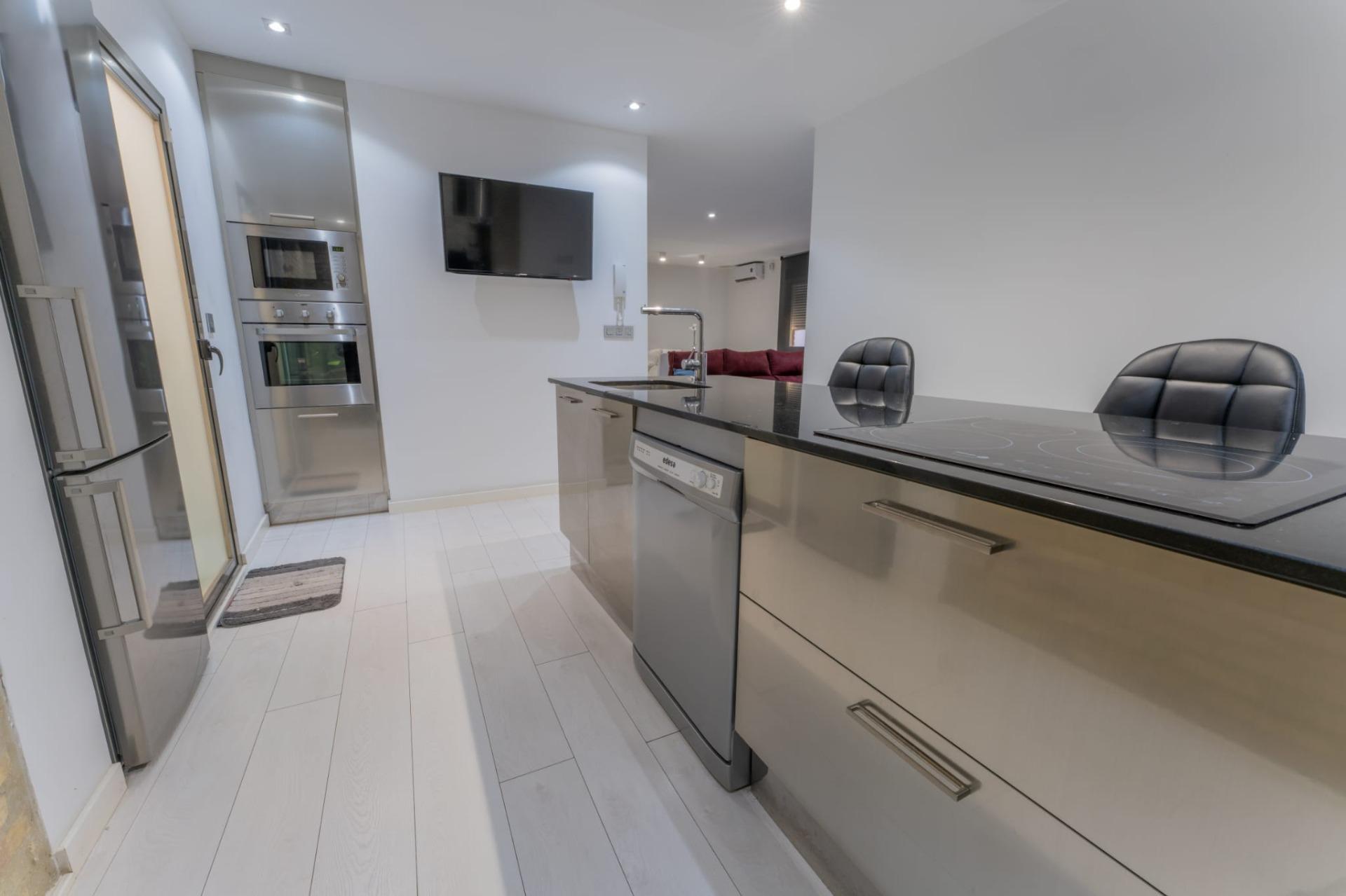 property image #3