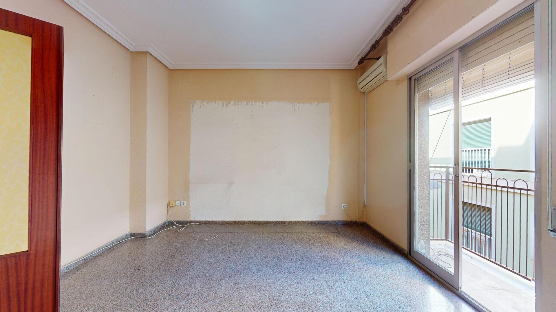 property image #3
