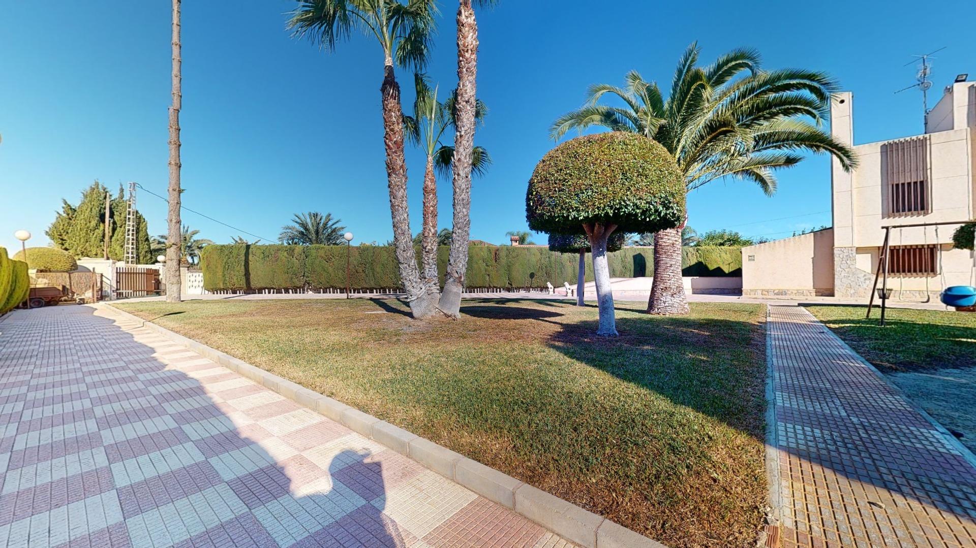 property image #2