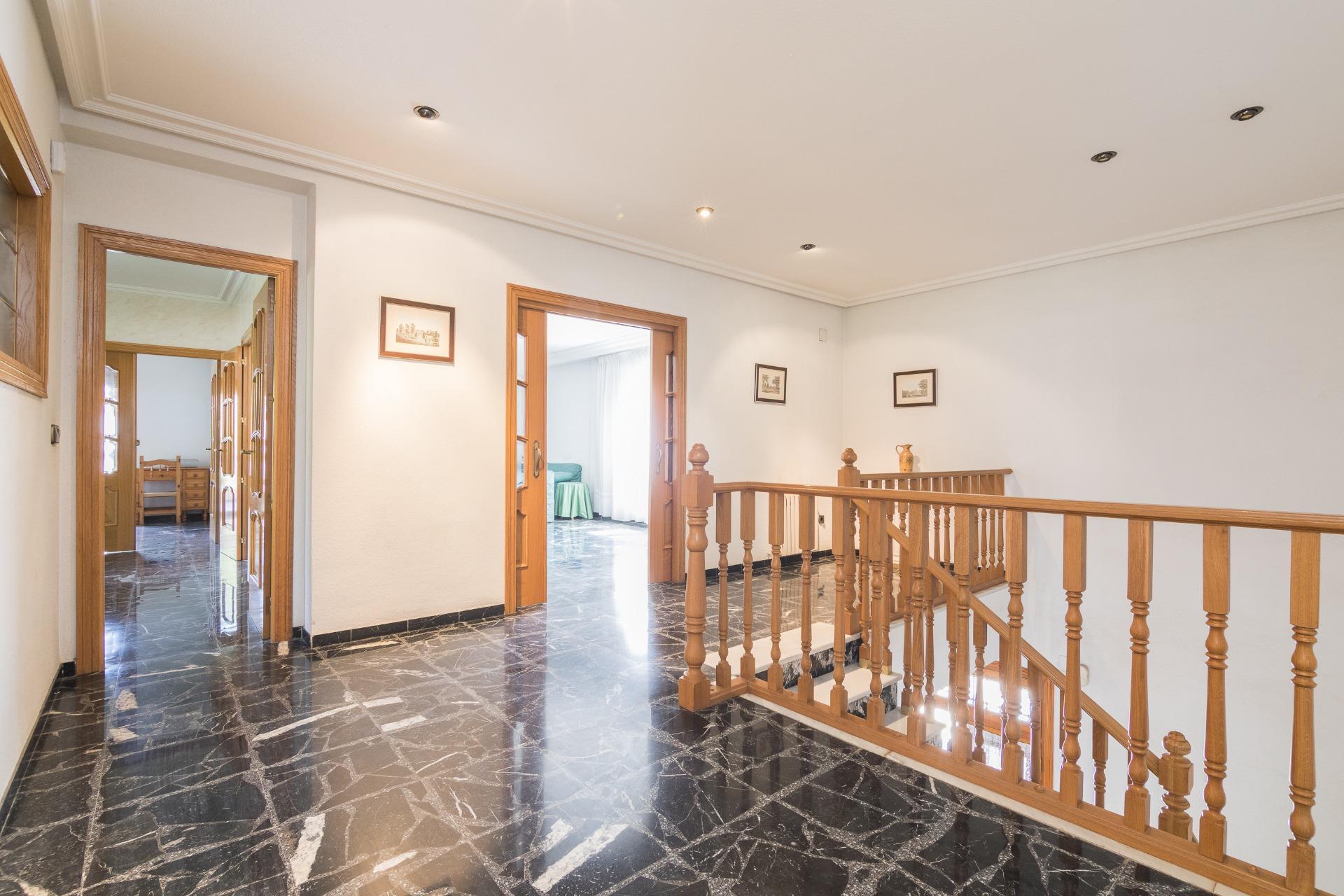 property image #3