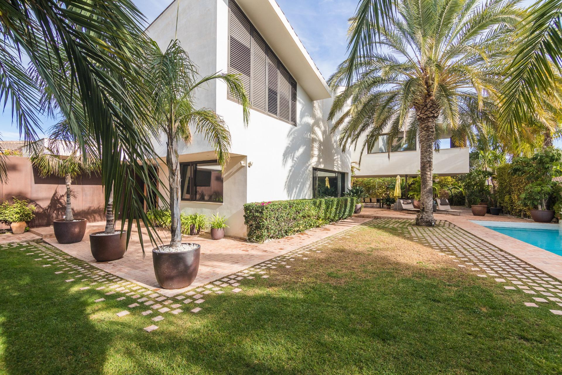 property image #1