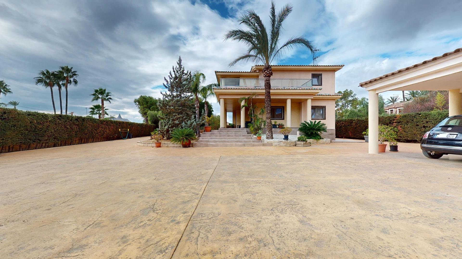 property image #1