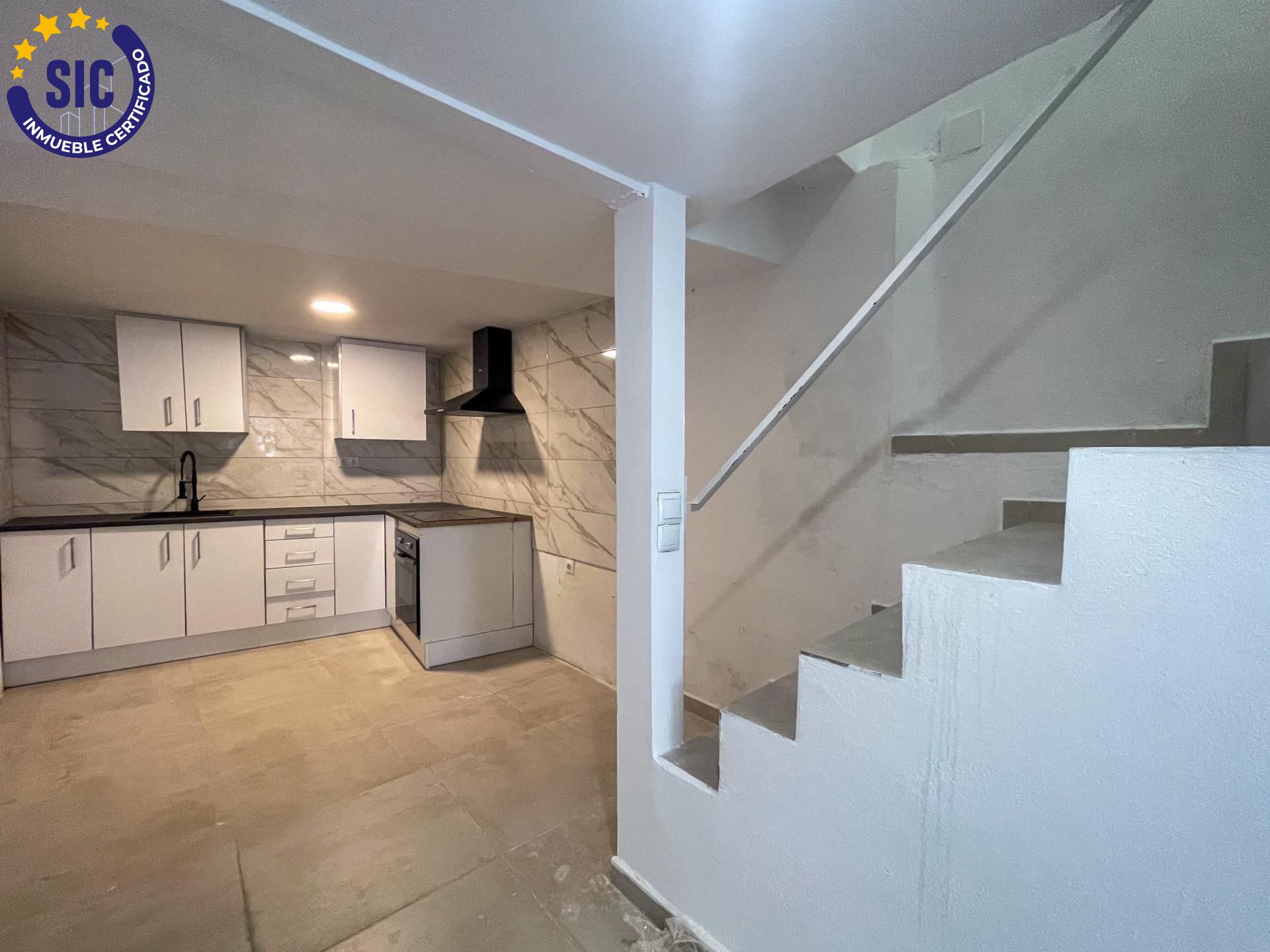 property image #3