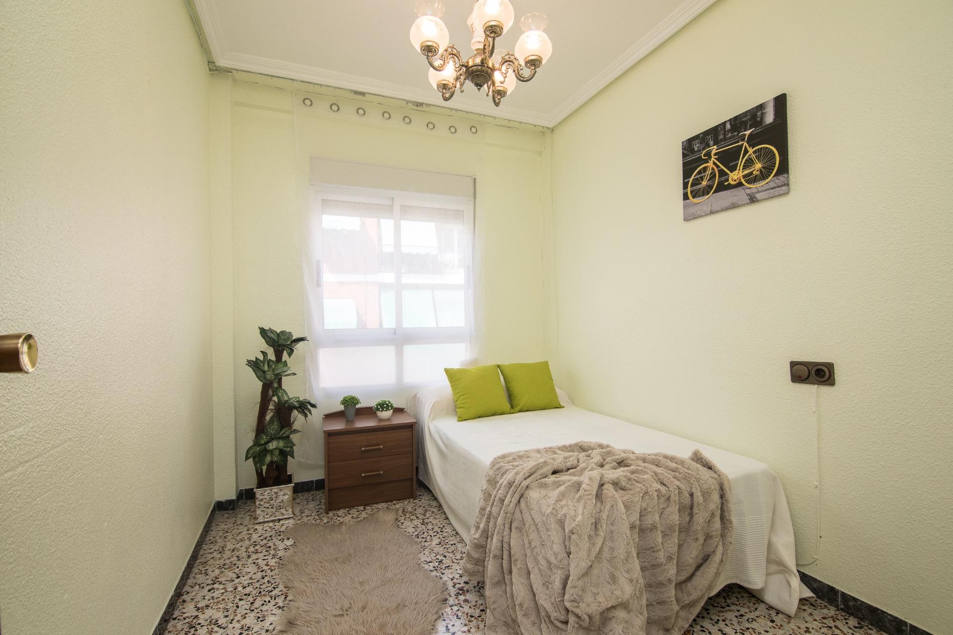 property image #3