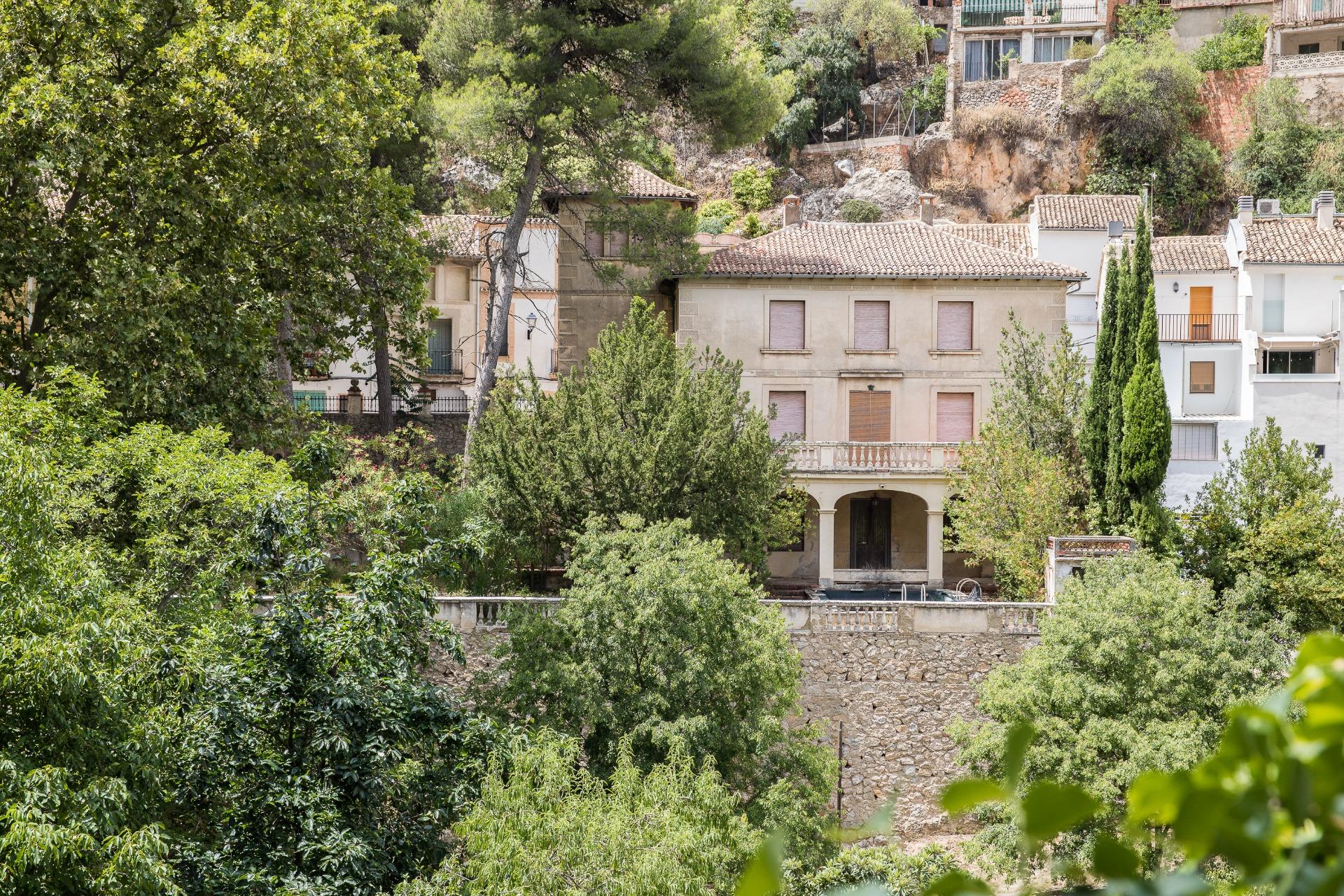 property image #0