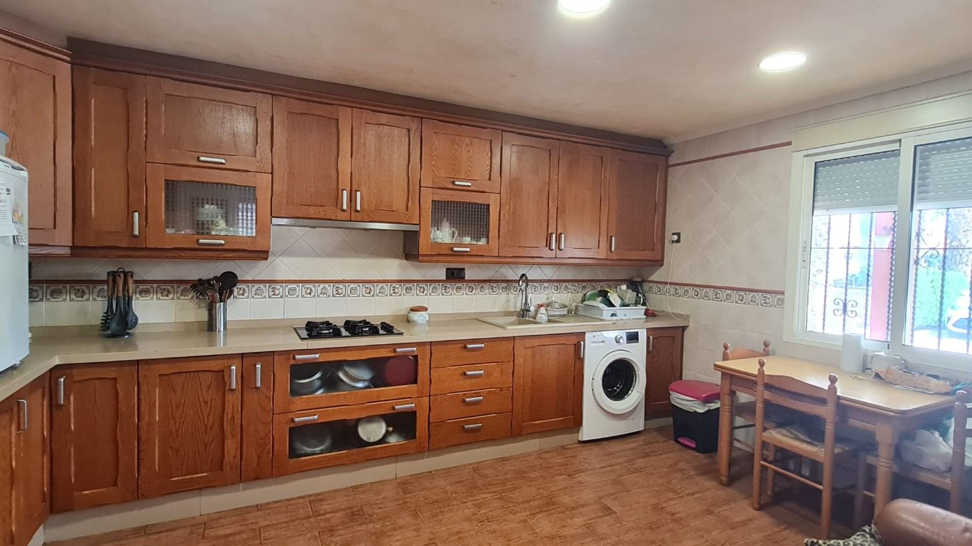 property image #3