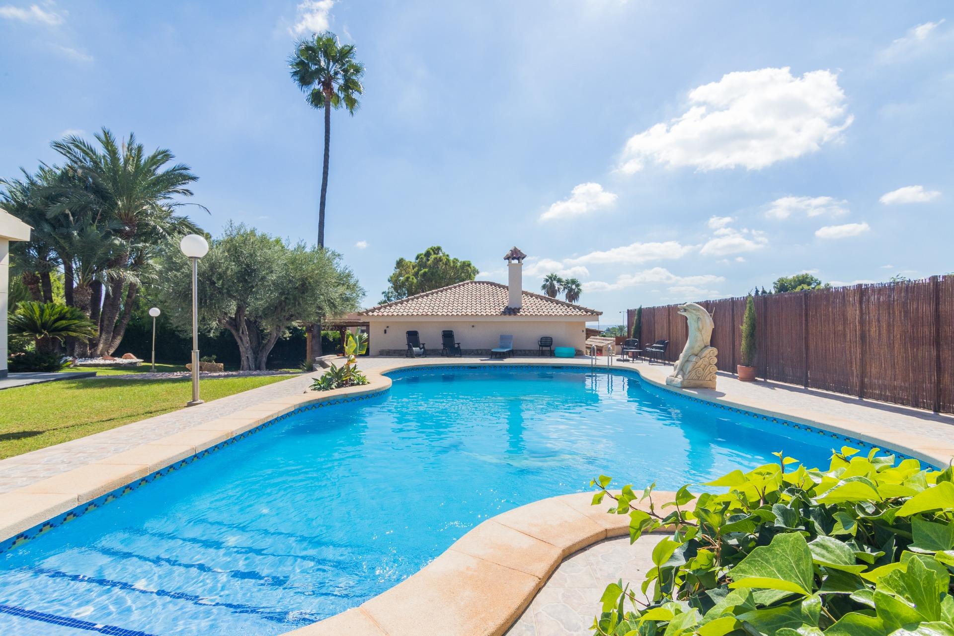 property image #1