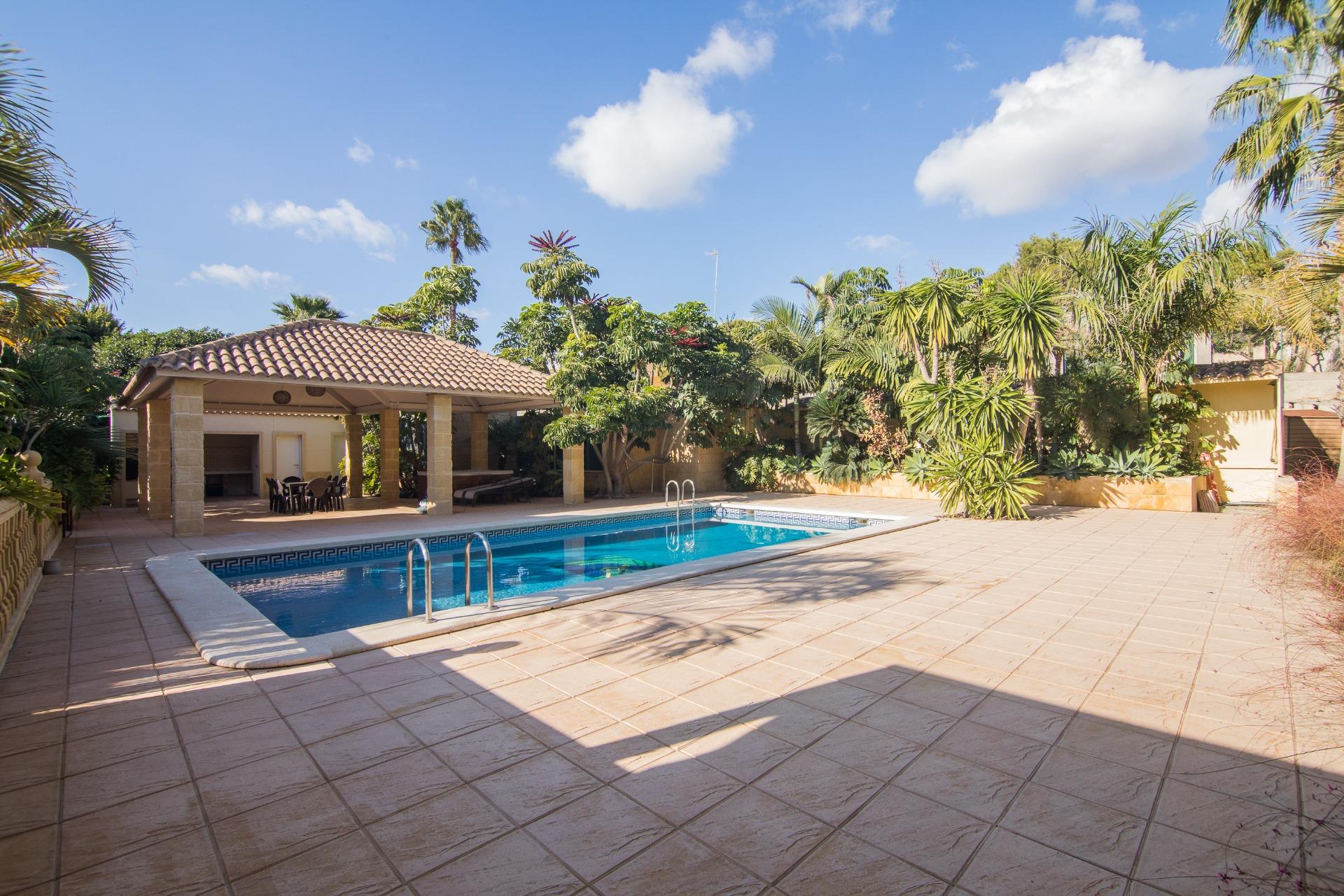property image #4