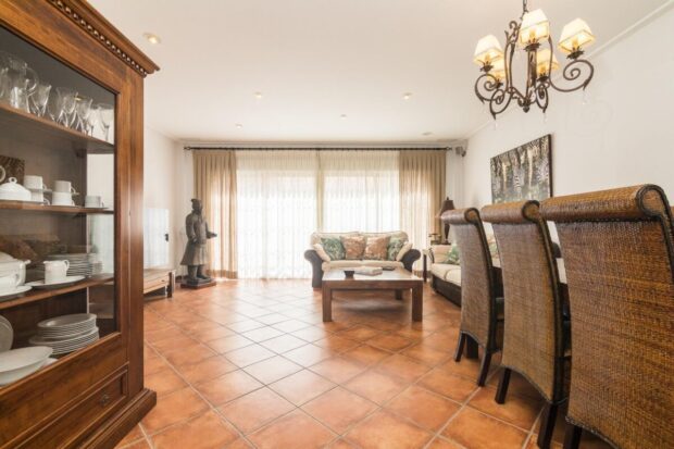 property image #3