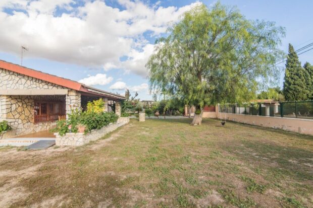 property image #3