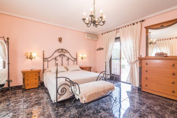 property image #3