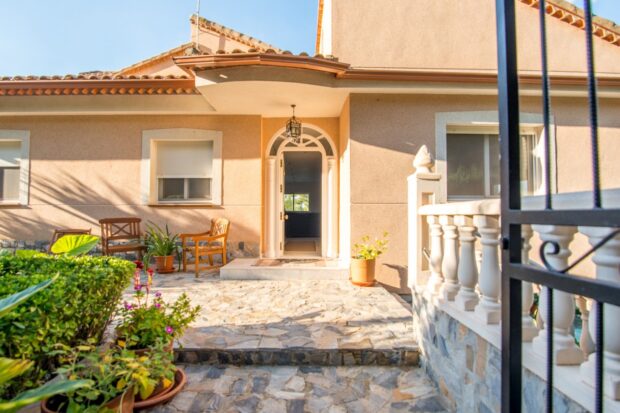 property image #1