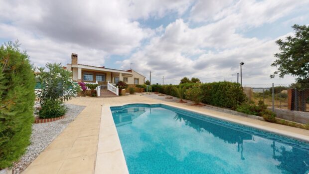 property image #2