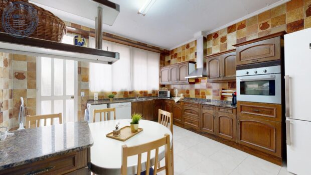 property image #3