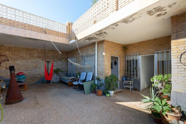 property image #3