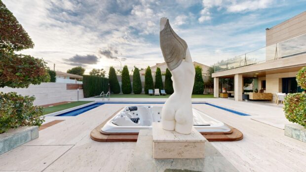property image #2