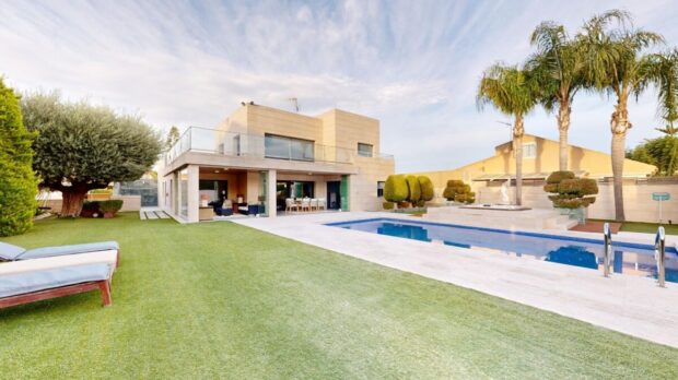 property image #3