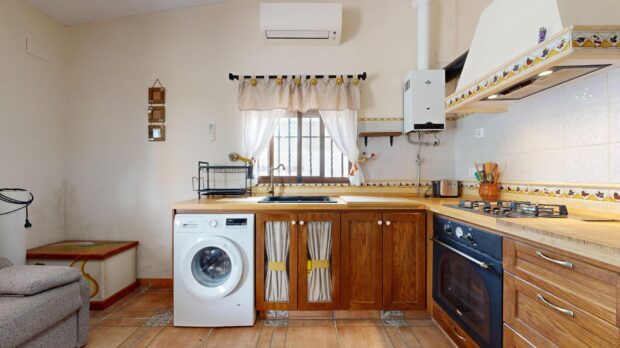 property image #3