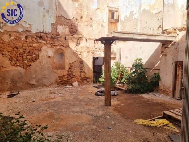 property image #3