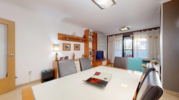 property image #3