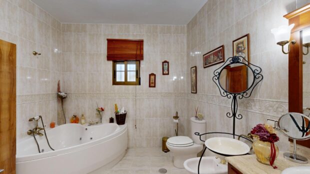 property image #3