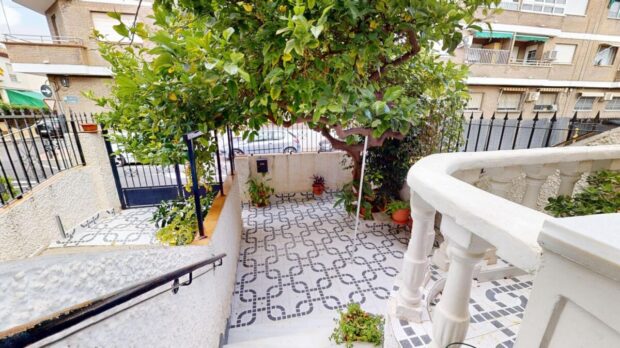 property image #2