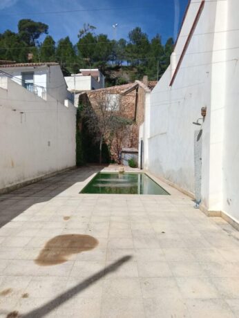 property image #3